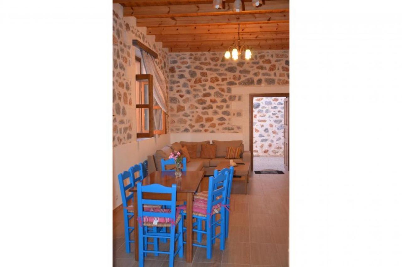 Stone Villa I In Petres Petres  외부 사진